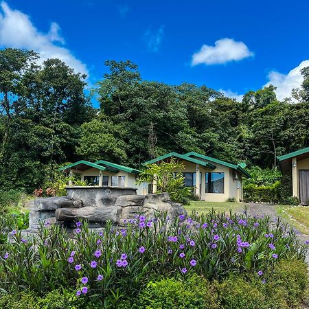 Arenal Roca Suites La Fortuna Exterior photo