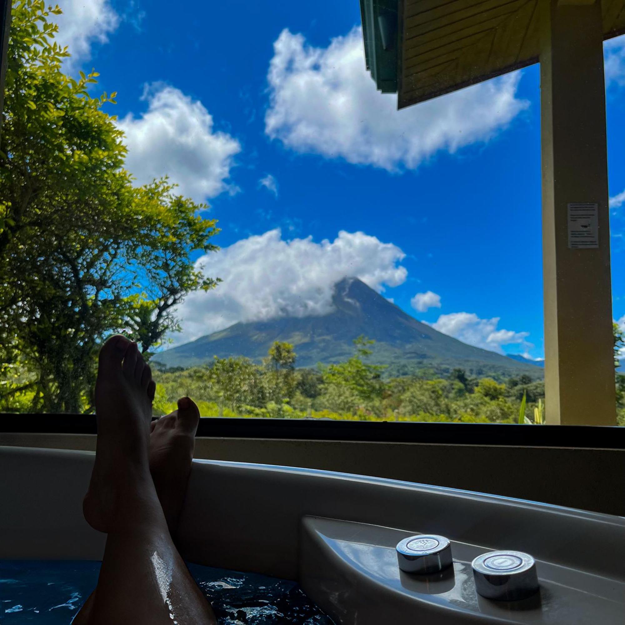 Arenal Roca Suites La Fortuna Exterior photo